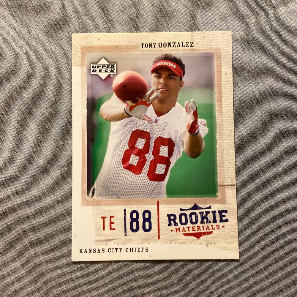 Tony Gonzalez Kansas City Chiefs Upper Deck 2005 Rookie Football Card #43